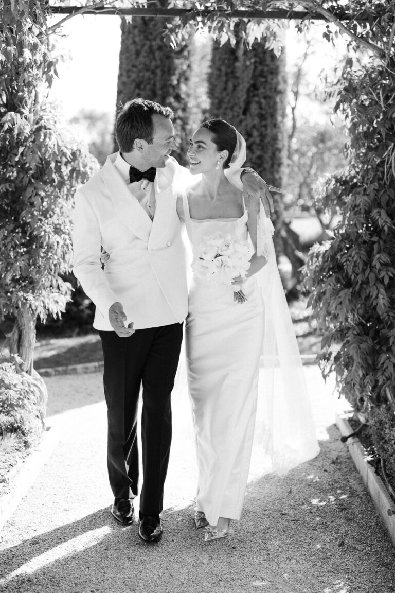 A South of France spring wedding at beautiful Mas de la rose