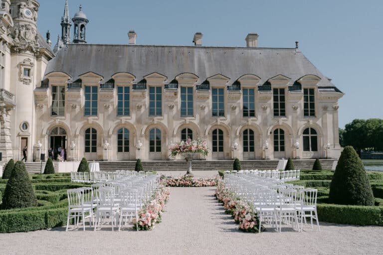 Château de Chantilly: The Ultimate Venue for Romantic Weddings