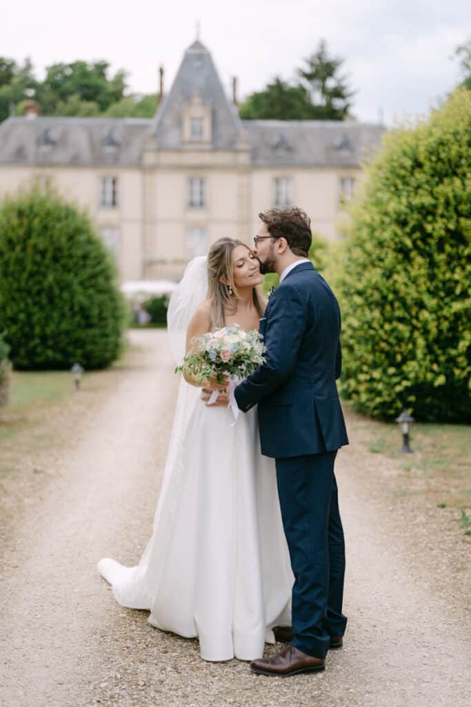 Photos de couple au château d'Aveny