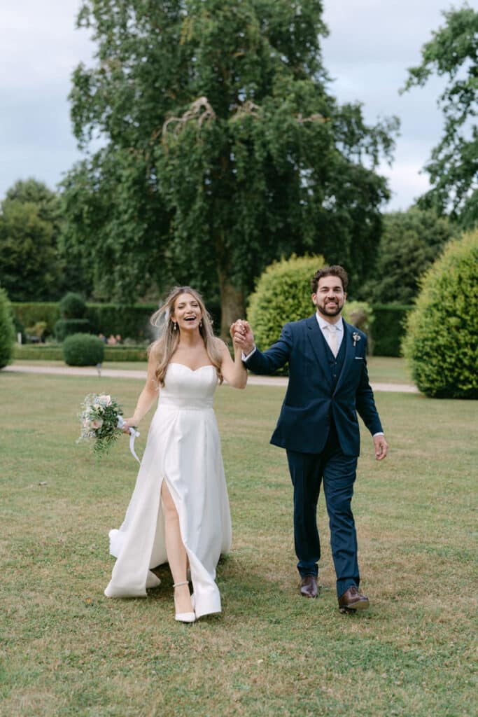 Photos de couple au château d'Aveny